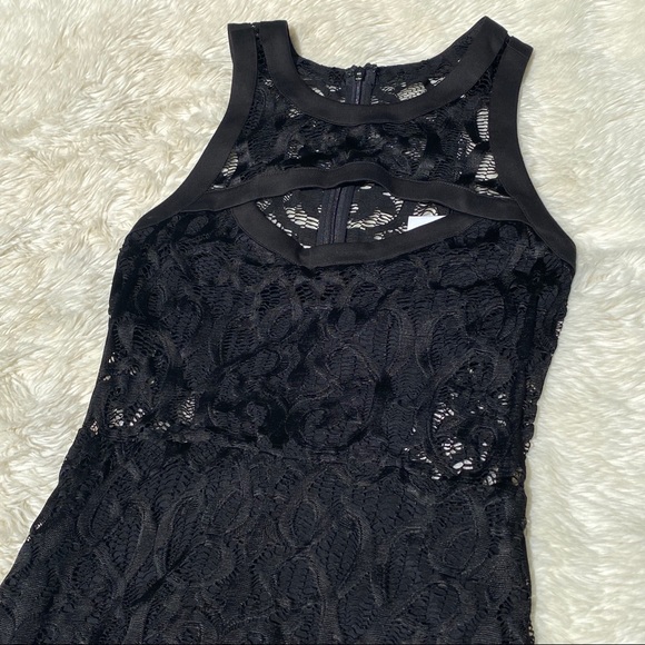NWT Alexis Natuna Cutout Lace Gown - Size Medium - Picture 6 of 10